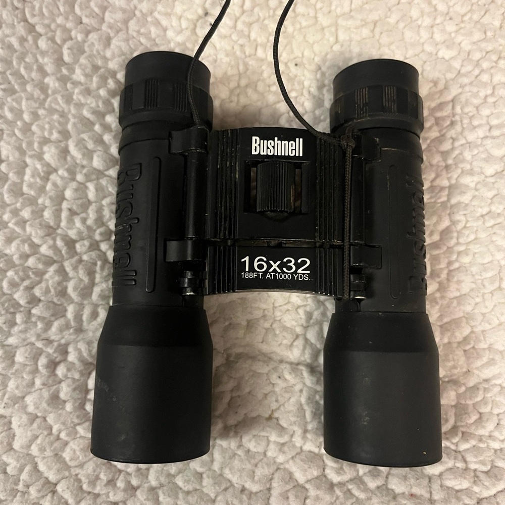 Bushshell binoculars